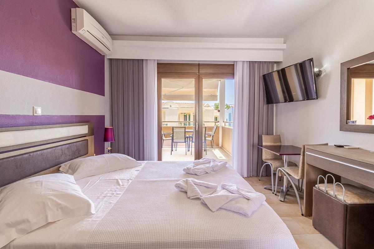 Dafni'S Seaside Luxury Studios Nikiti  Eksteriør billede